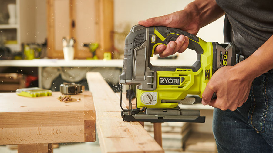 Test complet de la scie sauteuse RYOBI sans fil R18JS - Zone Outillage